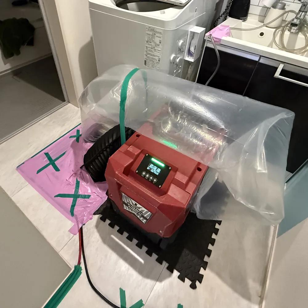 米国製大型除湿機Phoenix DryMAXによる強制乾燥作業